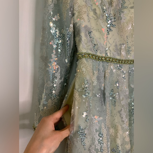 MAC DUGGAL Long Sleeve Sequin Gown - Picture 4 of 14